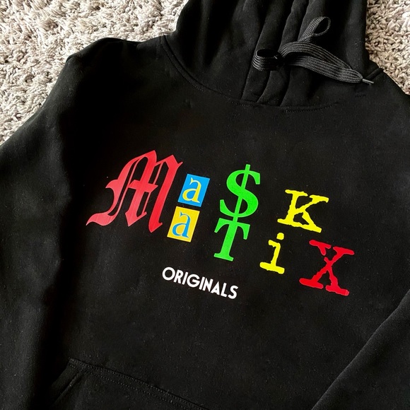 BLACK 🔥MASKMATIX HOODIE - Picture 3 of 3